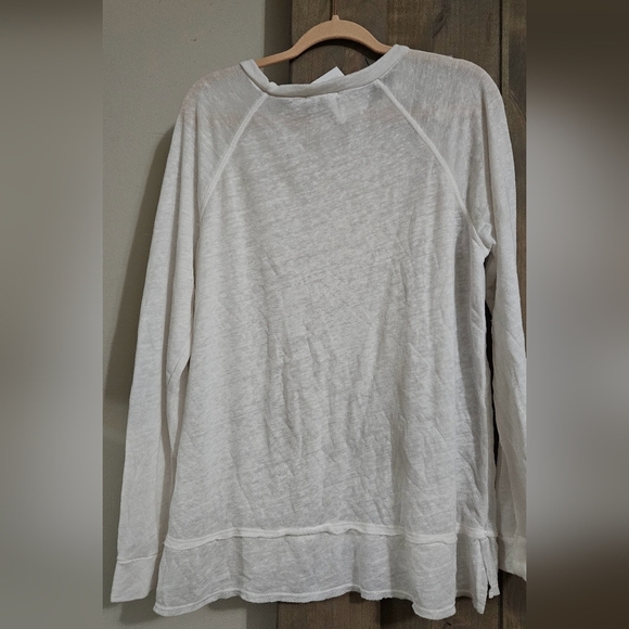 T PARTY White raw edge burnout long sleeve tee. Size medium NWT - Picture 3 of 9